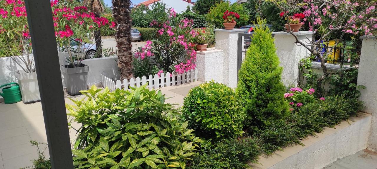 Apartman Eli Rovigno Esterno foto