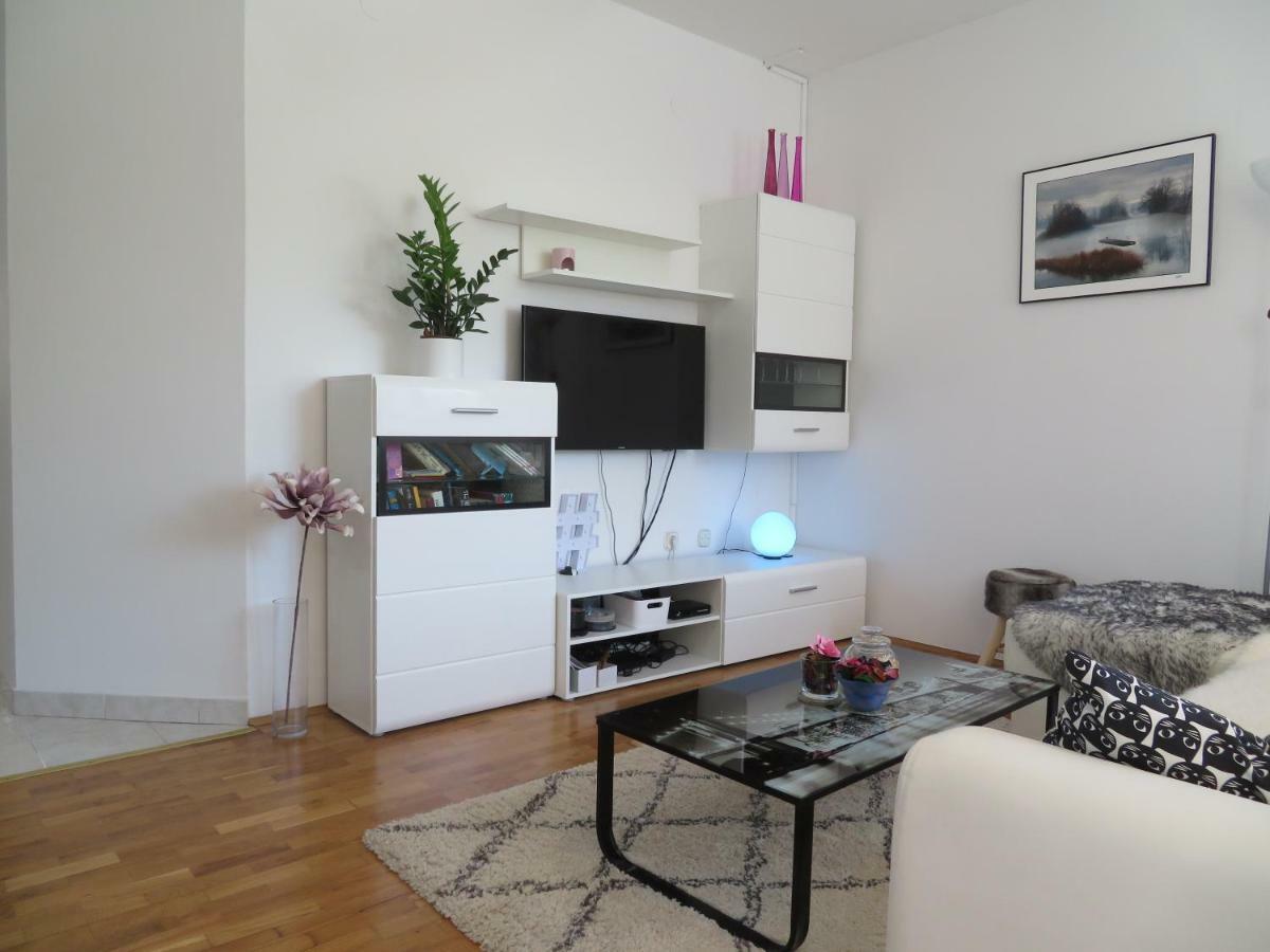 Apartman Eli Rovigno Esterno foto